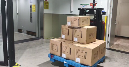 服装名企的坚守与转型  l联核无人叉车助力打造数字化智能制造中心